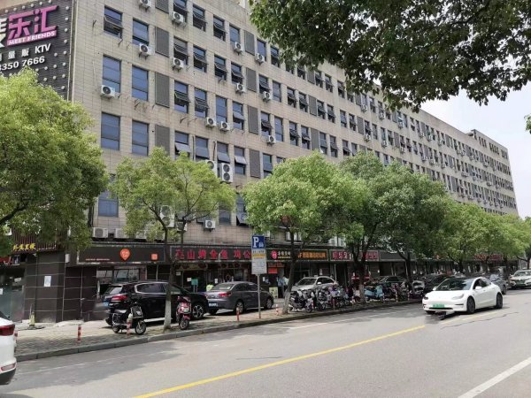 2021年上海商业地产市场报告